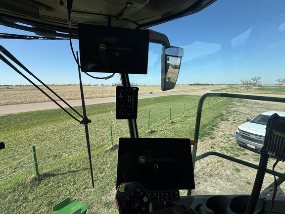 2025 John Deere S7 800 - Photo18