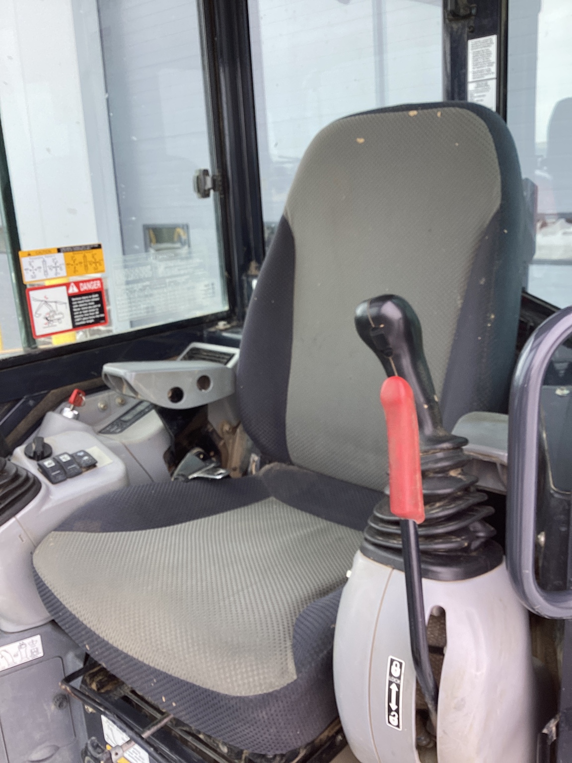 2020 John Deere 50G Image 13