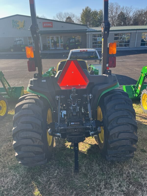 2025 John Deere 3032E Image 4