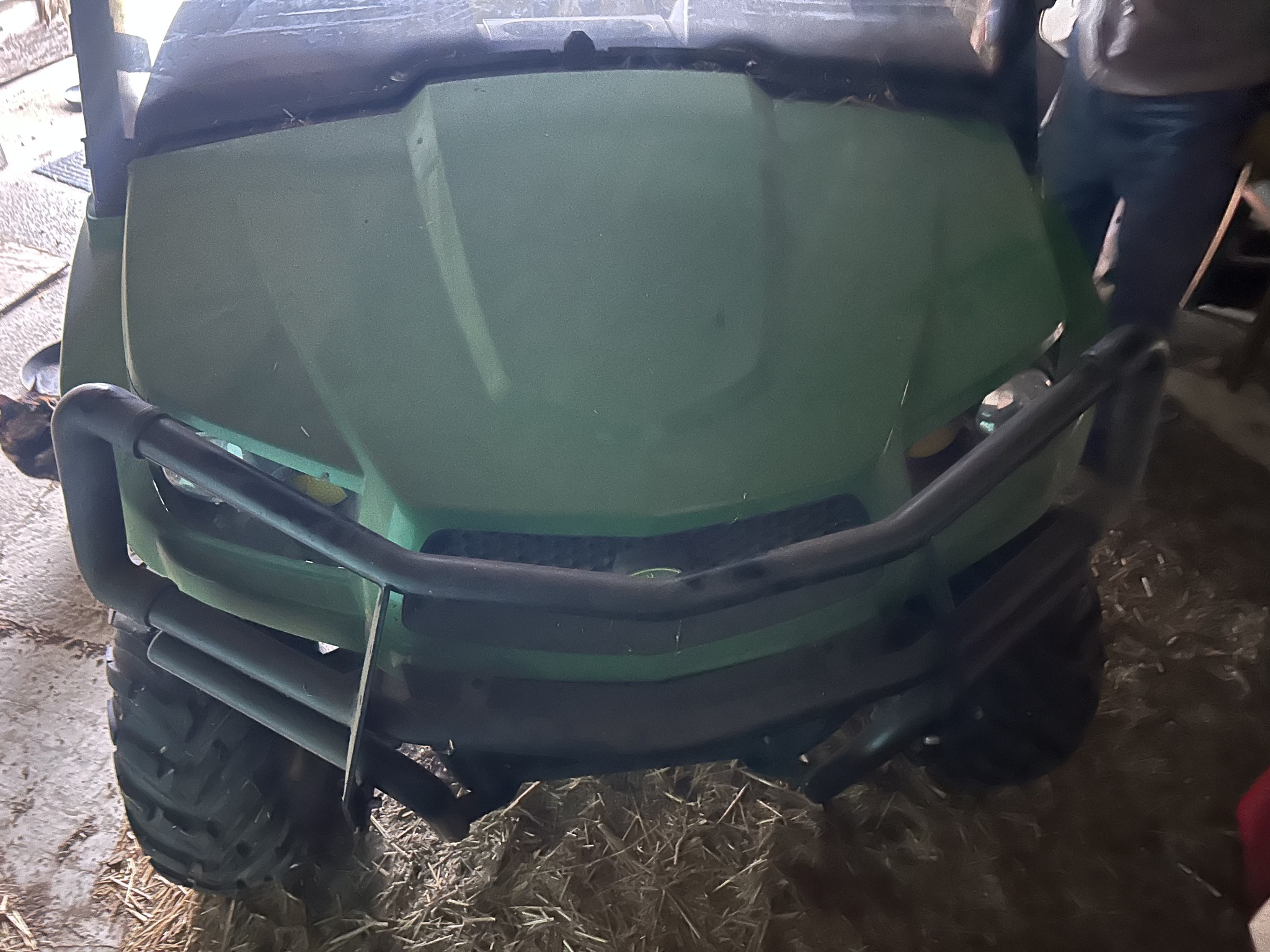 2014 John Deere XUV 550 GREEN Image 6