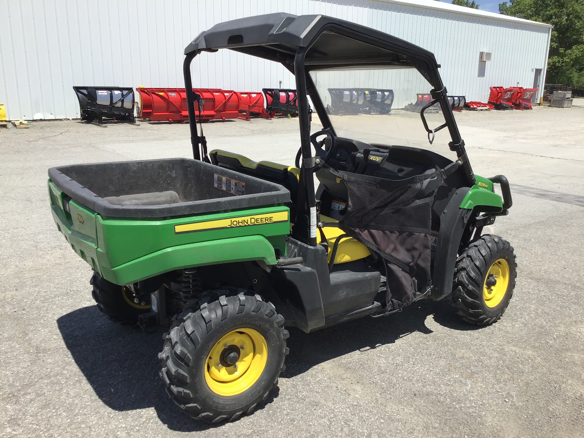 2014 John Deere XUV 550 GREEN Image 4