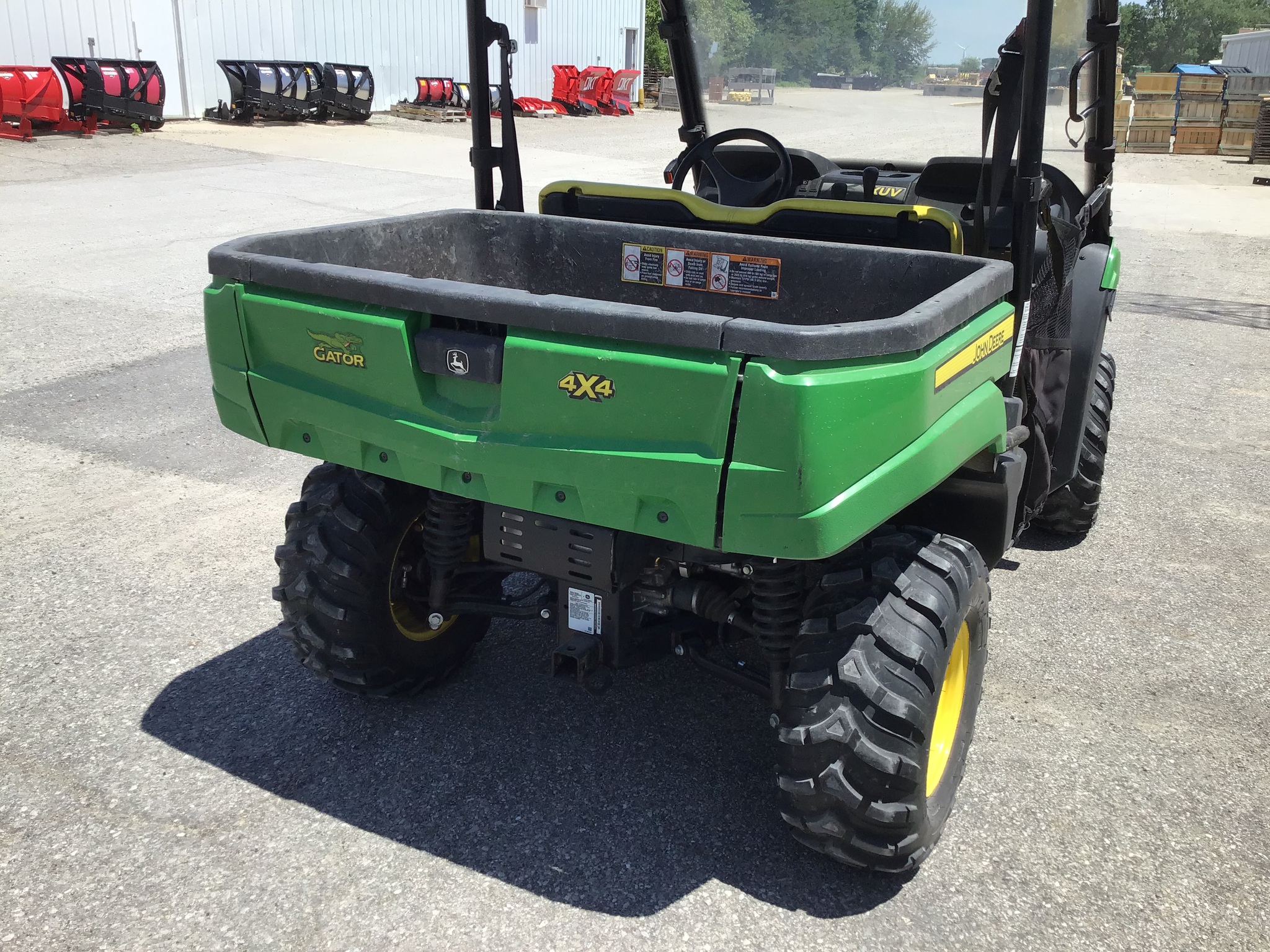 2014 John Deere XUV 550 GREEN Image 5