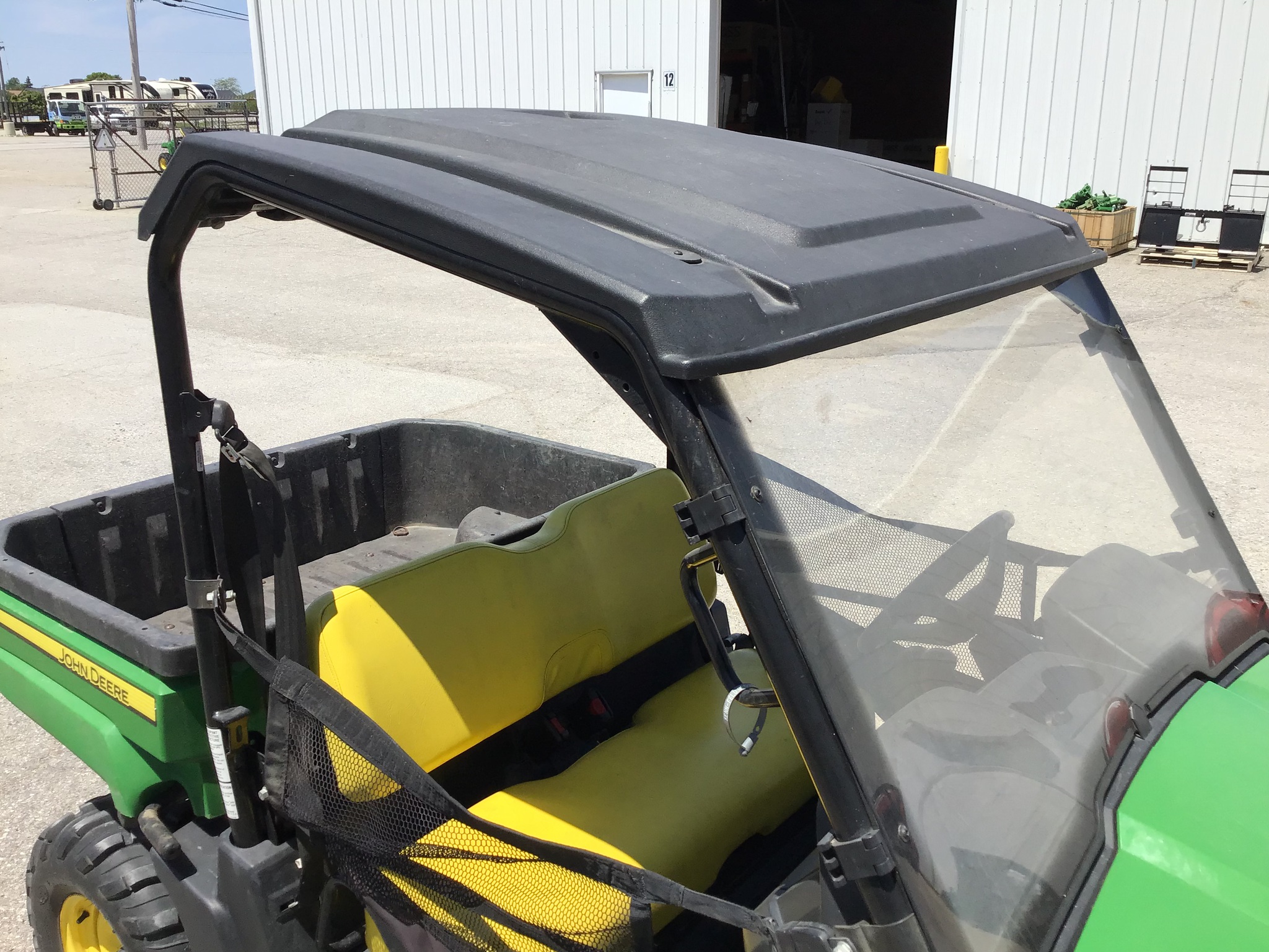 2014 John Deere XUV 550 GREEN Image 11