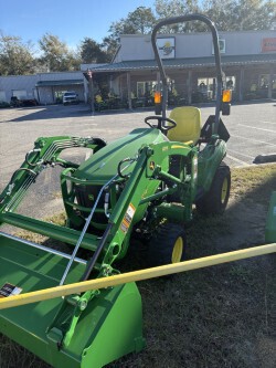 2024 John Deere 1023E Photo 1