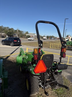 2024 John Deere 1023E Photo 3