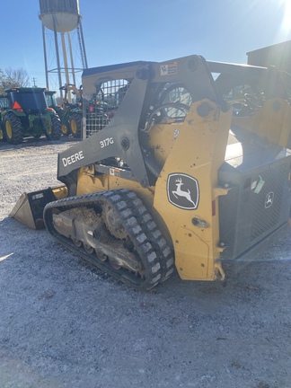 2020 John Deere 317G Photo 6