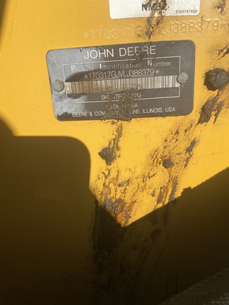 2020 John Deere 317G Photo 9