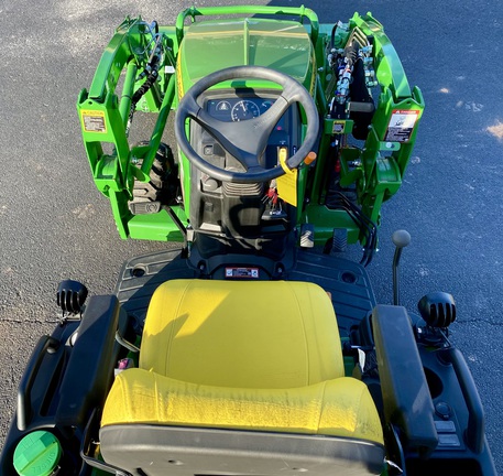 2024 John Deere 1025R Photo 3