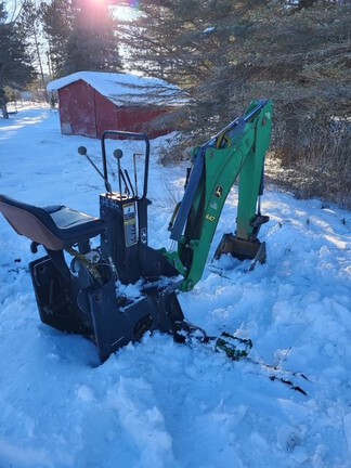 Photo of 2005 John Deere 3520