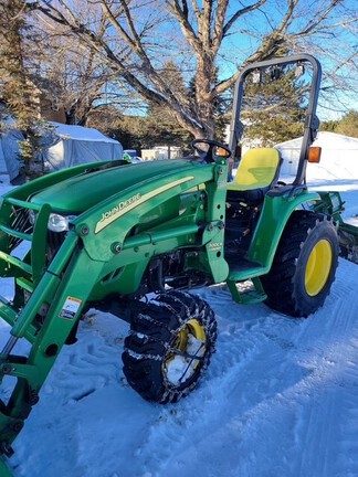 Photo of 2005 John Deere 3520