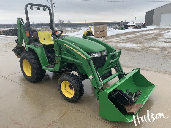 Photo of 2005 John Deere 3520
