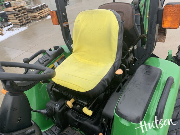 Photo of 2005 John Deere 3520