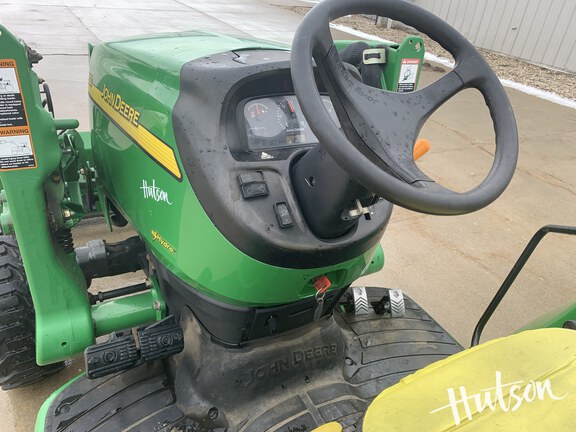 Photo of 2005 John Deere 3520