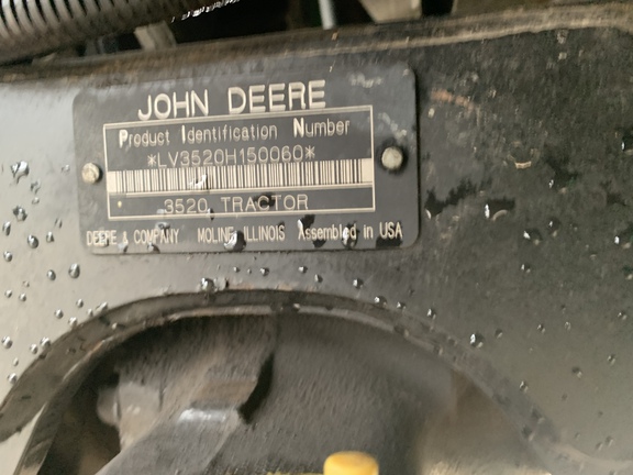Photo of 2005 John Deere 3520