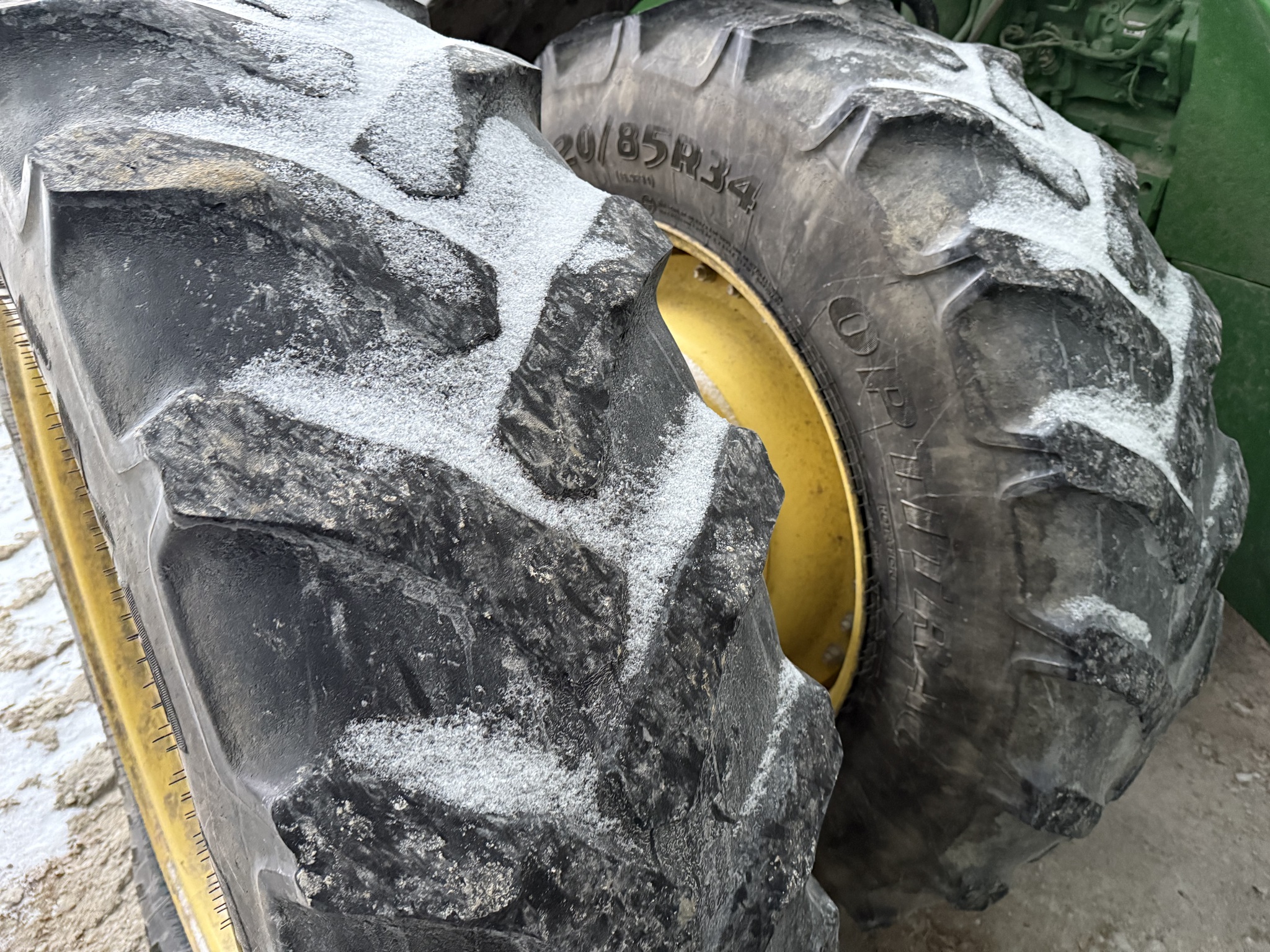 2015 John Deere 8345R Image 30