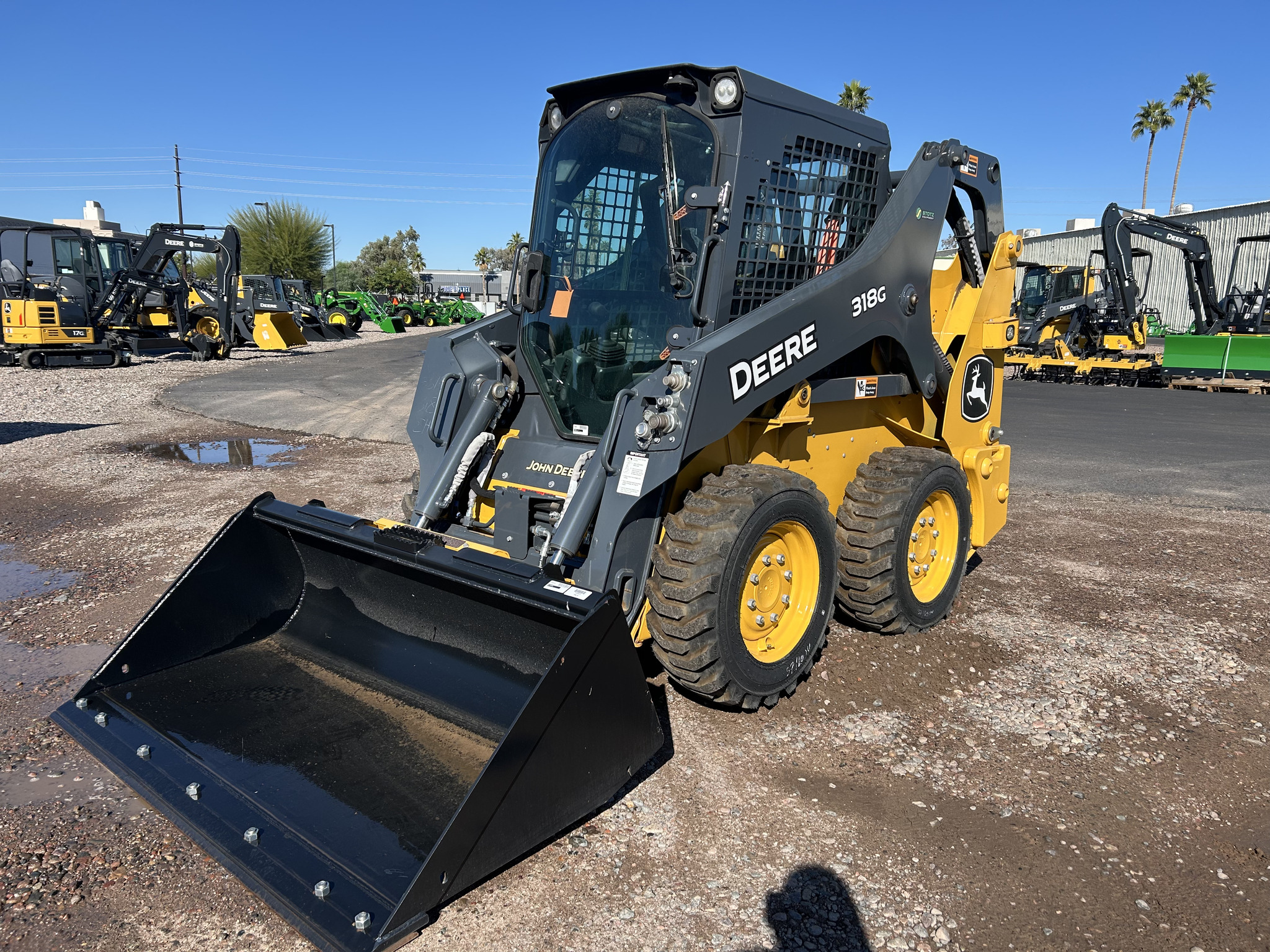 2022 John Deere 318G Image 1