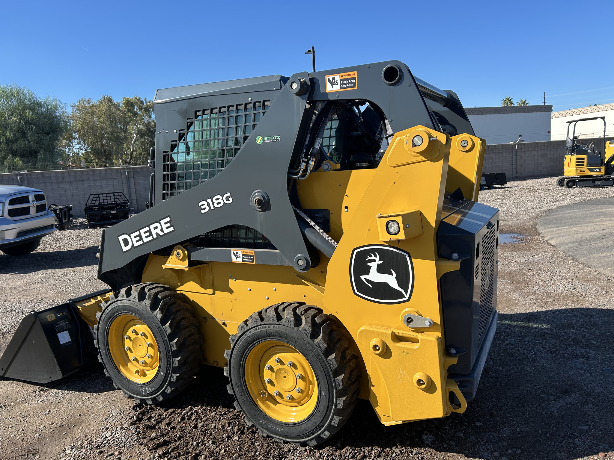 2022 John Deere 318G Image 3