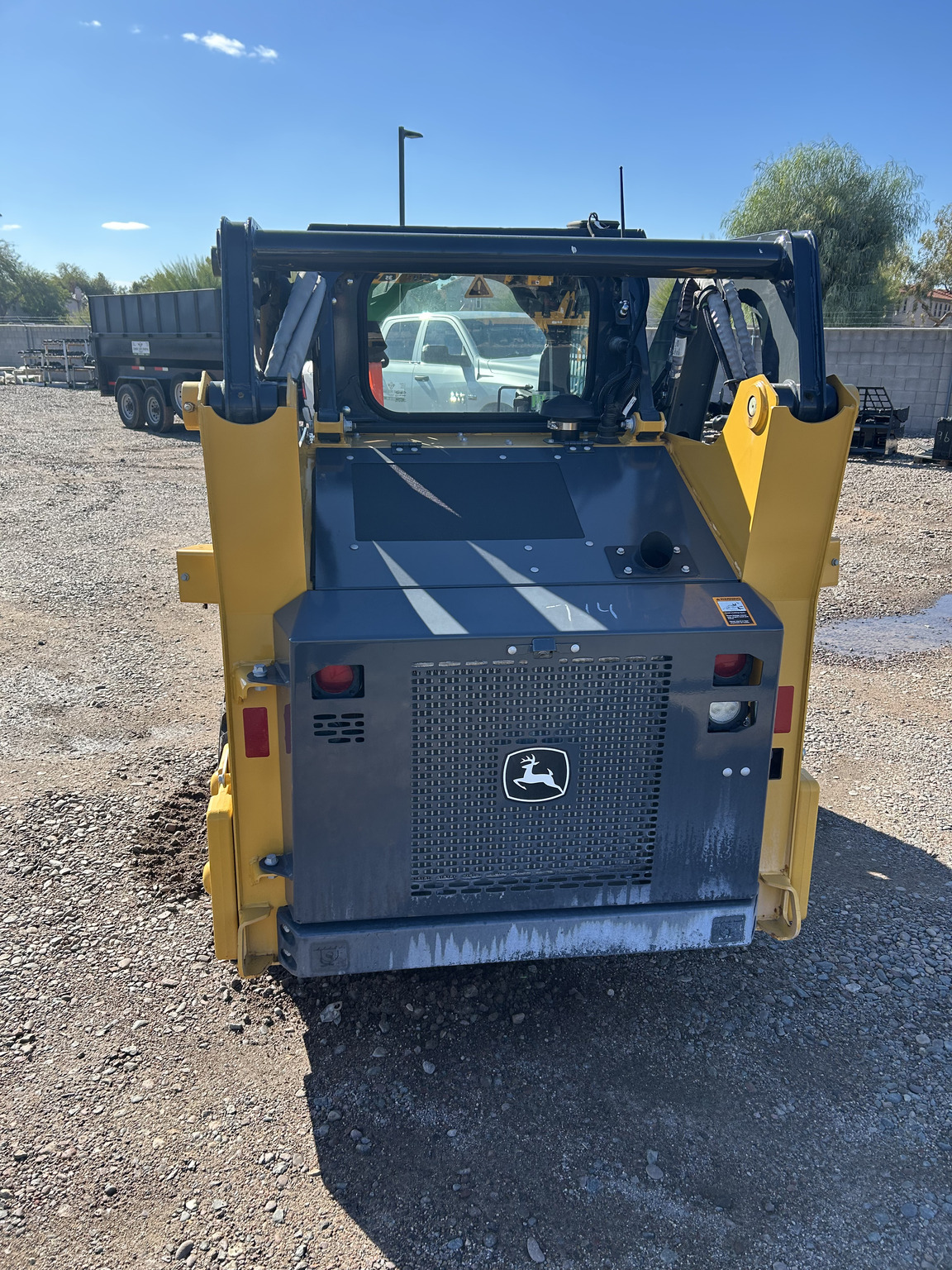 2022 John Deere 318G Image 4