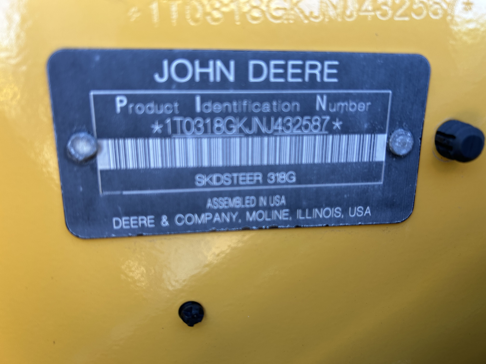 2022 John Deere 318G Image 6