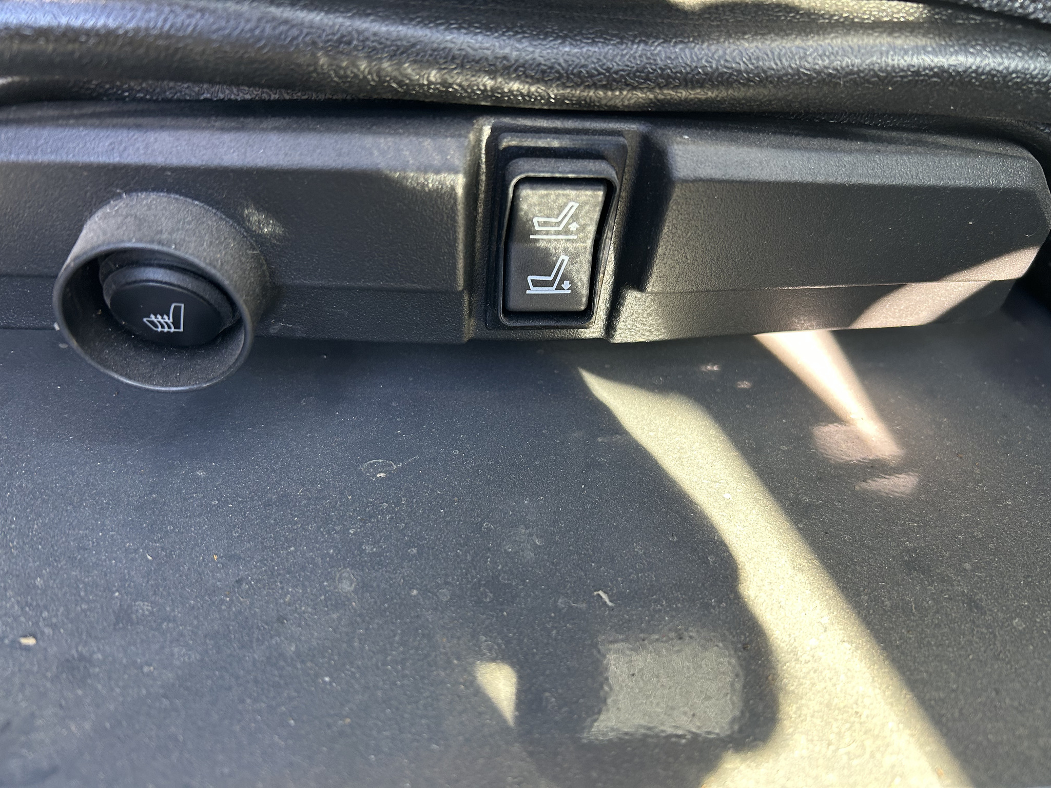 2022 John Deere 318G Image 13