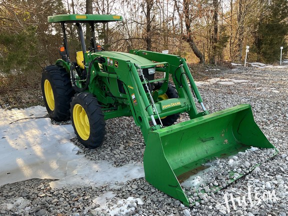 Photo of 2015 John Deere 5055E