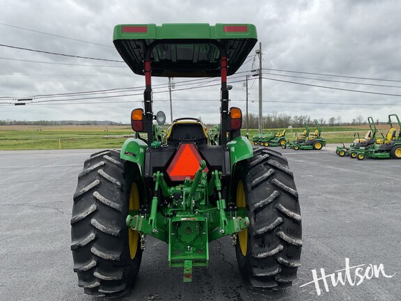 Photo of 2015 John Deere 5055E