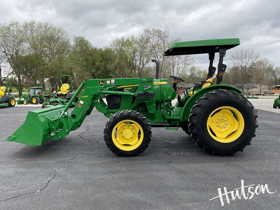 Photo of 2015 John Deere 5055E