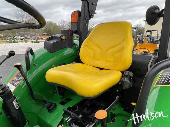 Photo of 2015 John Deere 5055E