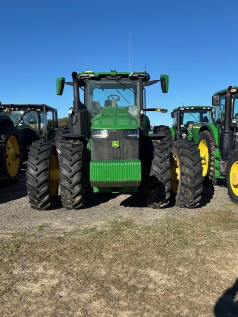 2023 John Deere 8R 310 Image 2