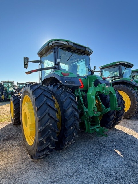 2023 John Deere 8R 310 Image 6