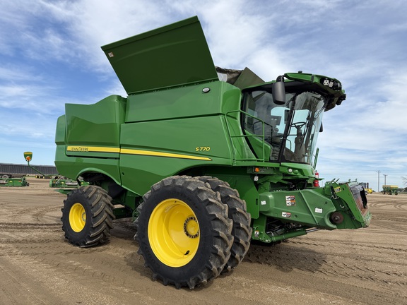  John Deere S770