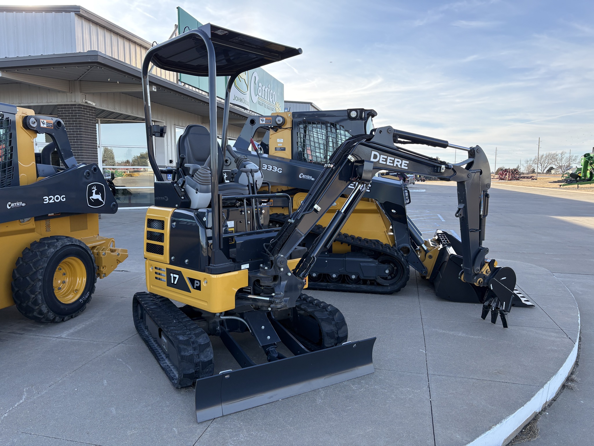 2025 John Deere 17 P Image 1