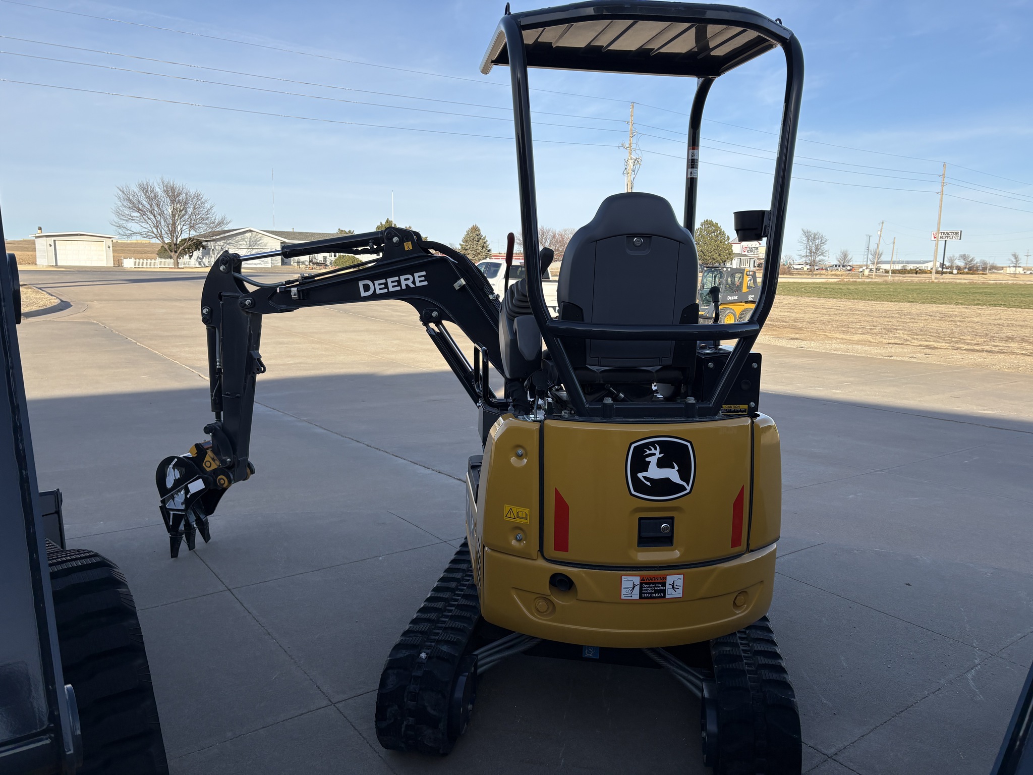 2025 John Deere 17 P Image 2