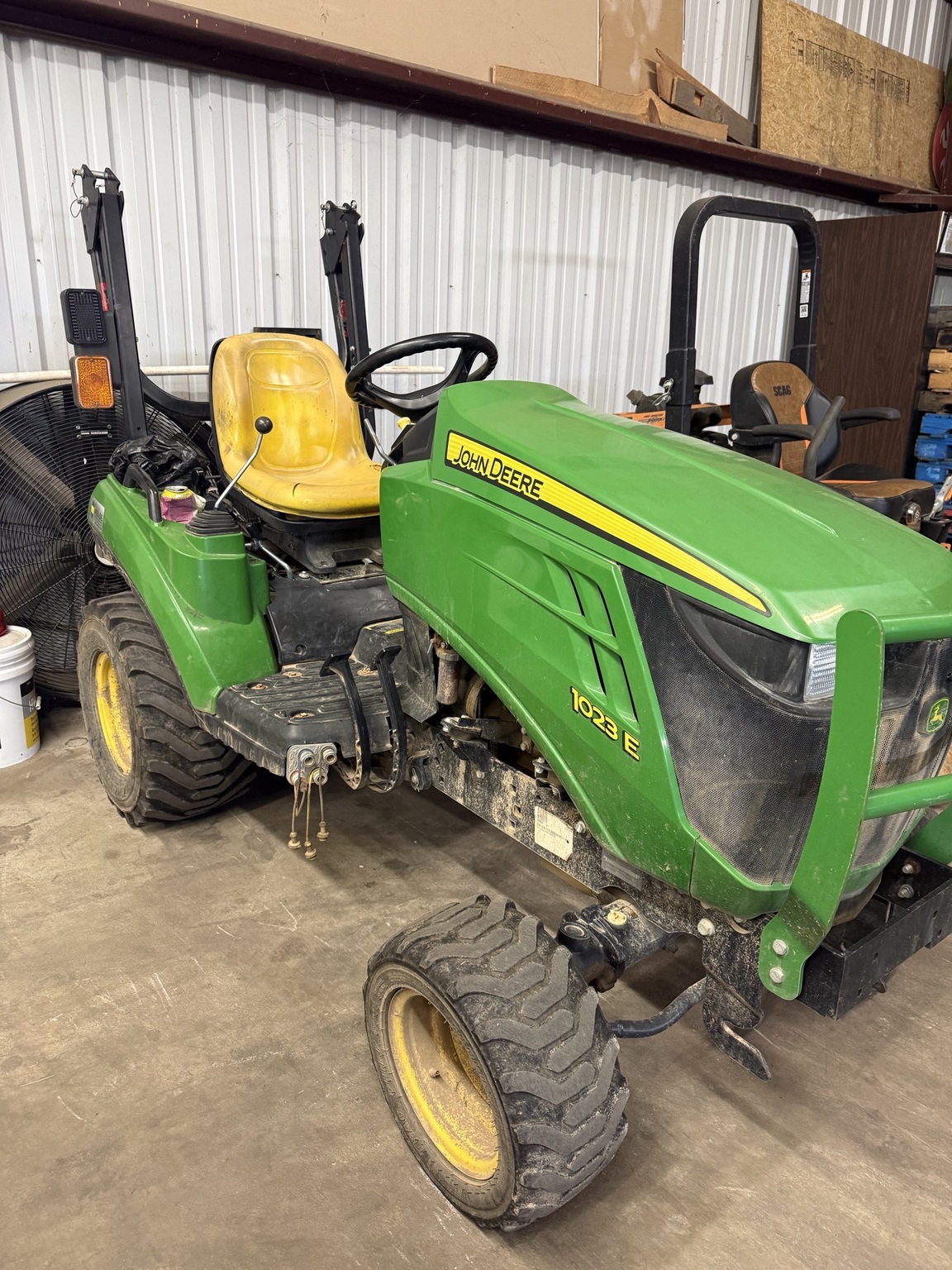 2017 John Deere 1023E Image 3
