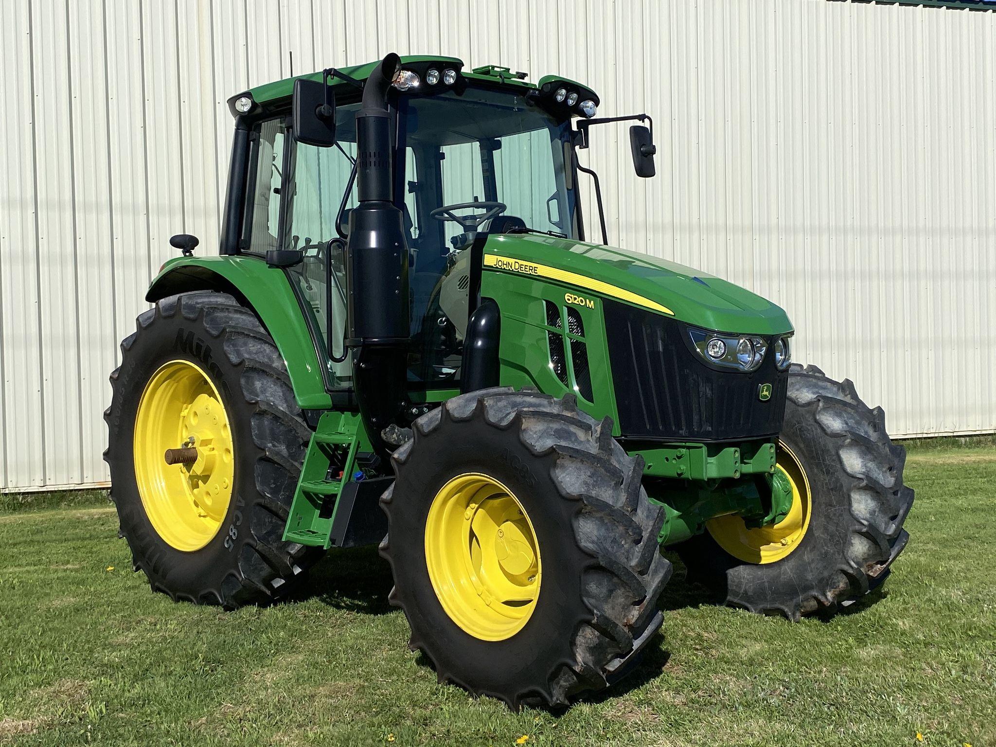 2025 John Deere 6120M Image 15