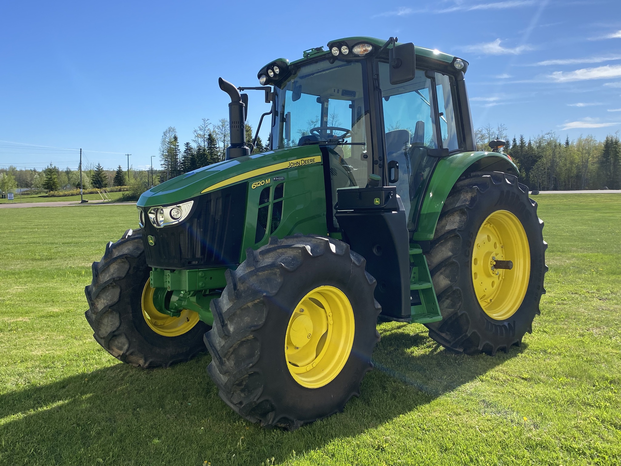 2025 John Deere 6120M Image 20