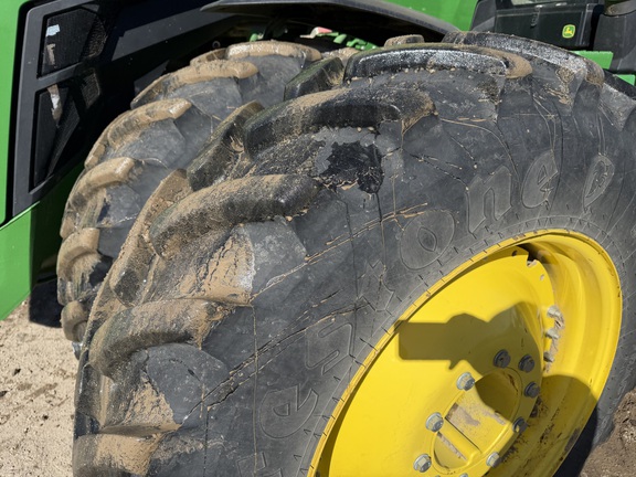 2025 John Deere 8R 370 - Photo10