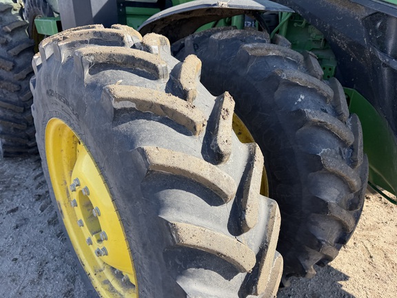 2025 John Deere 8R 370 - Photo12