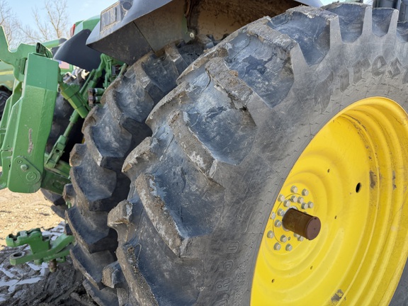 2025 John Deere 8R 370 - Photo14