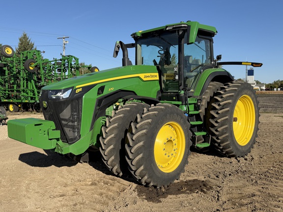 2025 John Deere 8R 370 - Photo7
