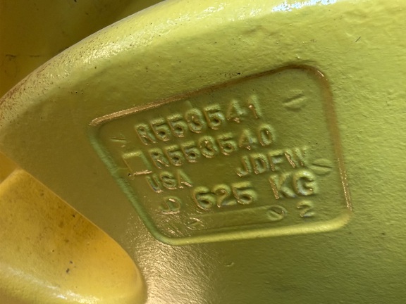 2025 John Deere 8R 370 - Photo16