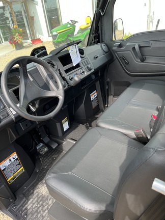 New In-Stock 2026 John Deere XUV 845M Cab ATVs & Gators at Horizon Ag & Turf in Horizon Ag & Turf,  - Photo9