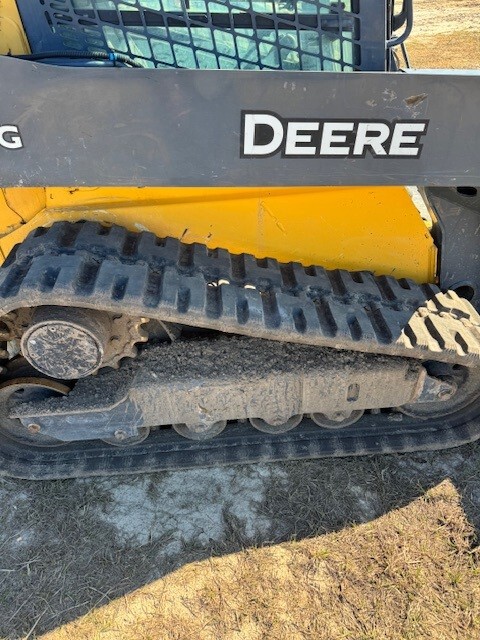 2023 John Deere 325G Image 7