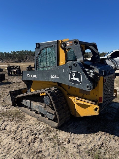 2023 John Deere 325G Image 6