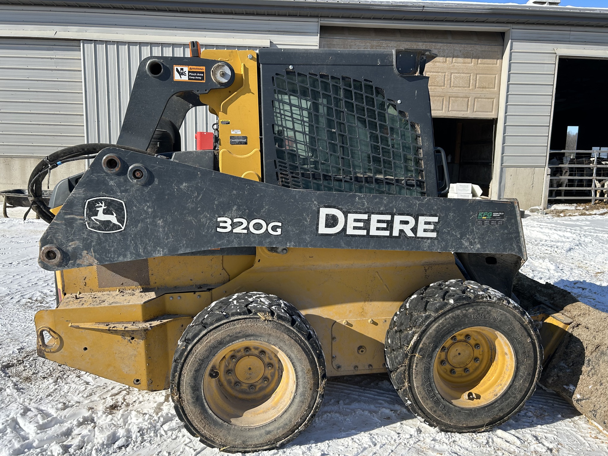 2019 John Deere 320G Image 2