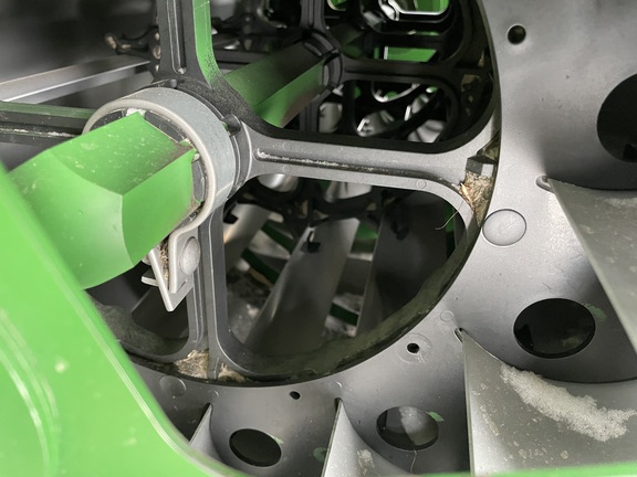 2013 John Deere S670 (26th thumbnail)
