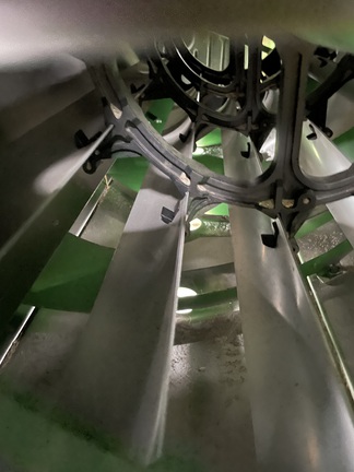2013 John Deere S670 (16th thumbnail)
