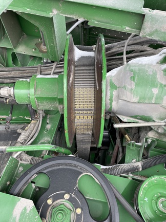 2013 John Deere S670 (11th thumbnail)