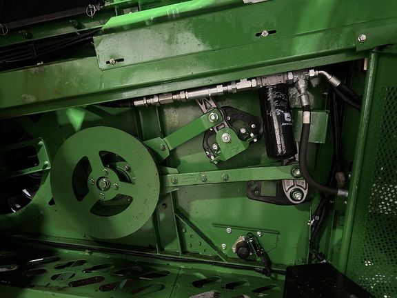 2013 John Deere S670 (32nd thumbnail)