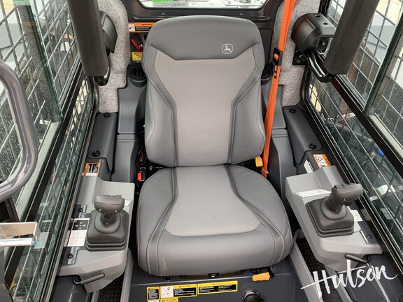 Photo of 2025 John Deere 335 P